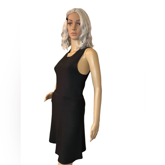 Theory EUC Size S Classic Little Black Sleeveless Knit Stretch Mini Dress (0472) - Picture 3 of 9